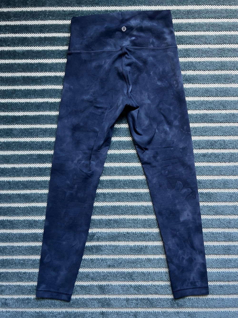 EUC Lululemon Wunder Train Tights/leggings diamond dye navy/ink blue | size 6